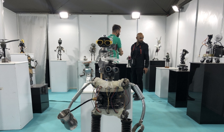 Atıklar sanat eseri robotlara dönüştü